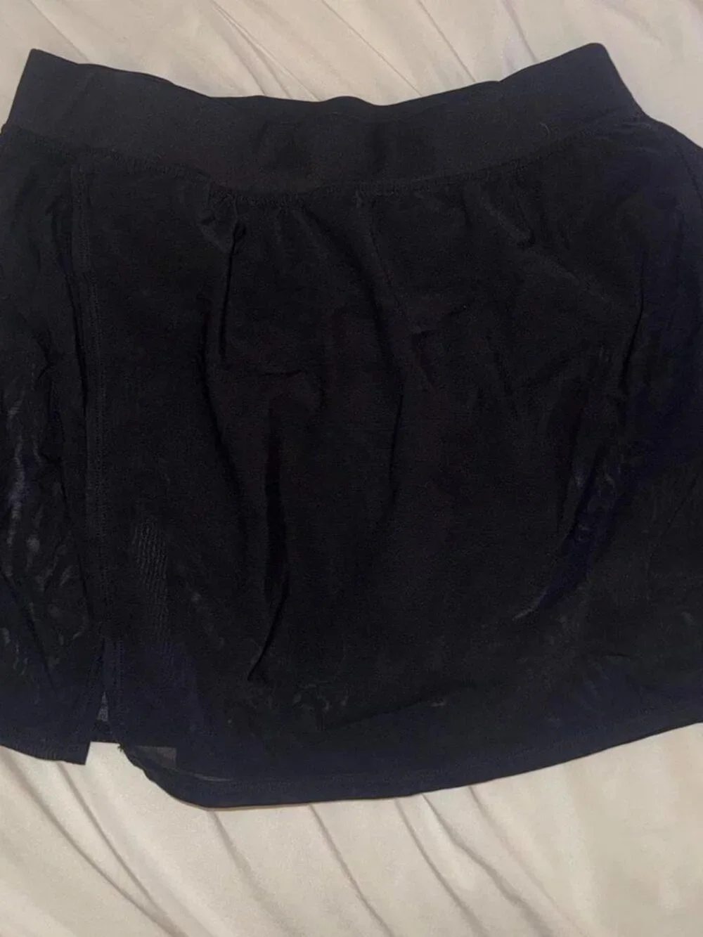 Alo Yoga Women's MESH Black Skirt